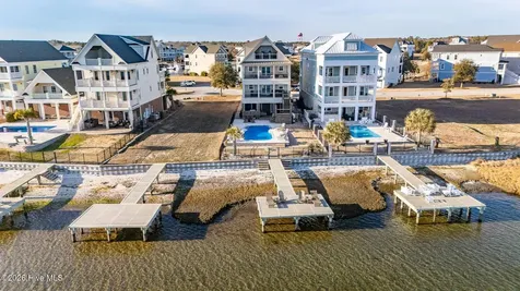 227 Back Street Newport NC 28570