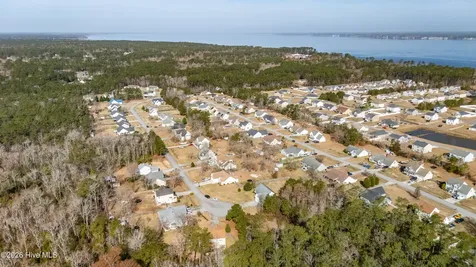 120 Quarter Horse Run Havelock NC 28532