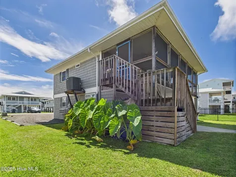 117 Salisbury Street Holden Beach NC 28462