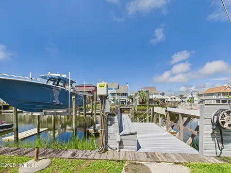 117 Salisbury Street Holden Beach NC 28462