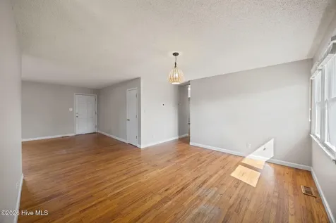2909 Northwoods Drive Jacksonville NC 28540