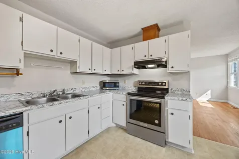 2909 Northwoods Drive Jacksonville NC 28540