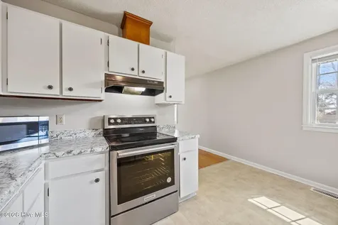 2909 Northwoods Drive Jacksonville NC 28540
