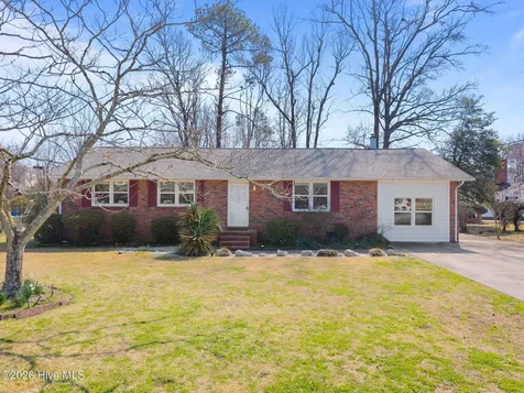 2909 Northwoods Drive Jacksonville NC 28540