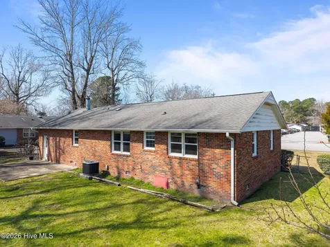 2909 Northwoods Drive Jacksonville NC 28540