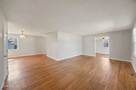 2909 Northwoods Drive Jacksonville NC 28540