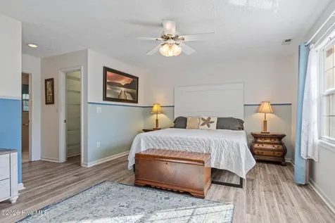 303 Pine Knoll Circle Pine Knoll Shores NC 28512
