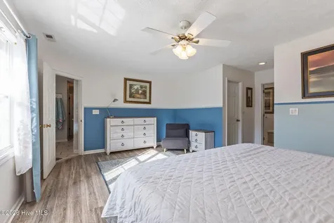 303 Pine Knoll Circle Pine Knoll Shores NC 28512