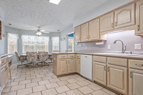 303 Pine Knoll Circle Pine Knoll Shores NC 28512