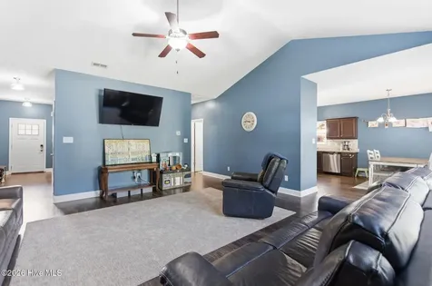 815 Tuscarora Trail Jacksonville NC 28546
