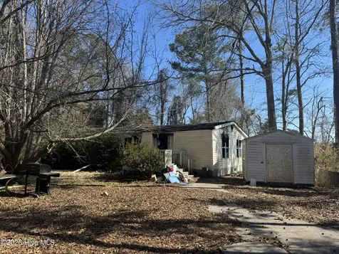112 Pine Court Jacksonville NC 28540