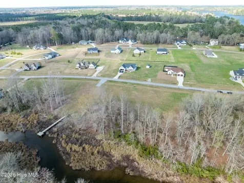 110 Bridgewater Drive S Bath NC 27808