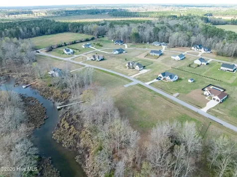 110 Bridgewater Drive S Bath NC 27808