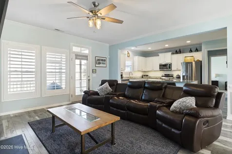 21 Violetear Ridge Hampstead NC 28443
