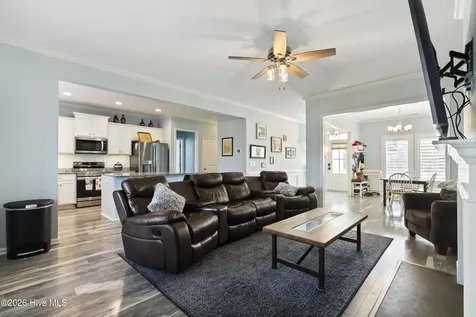 21 Violetear Ridge Hampstead NC 28443