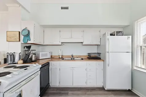177 Ocean Boulevard E Holden Beach NC 28462