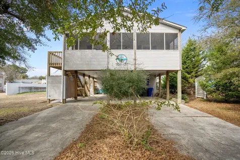 321 NE 59th Street Oak Island NC 28465