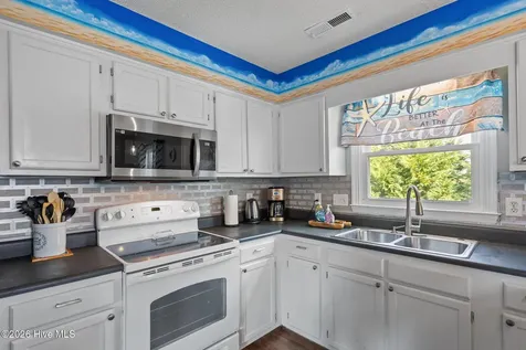 321 NE 59th Street Oak Island NC 28465