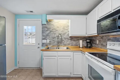 321 NE 59th Street Oak Island NC 28465