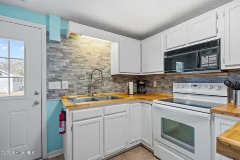 321 NE 59th Street Oak Island NC 28465