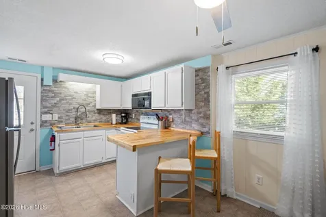 321 NE 59th Street Oak Island NC 28465