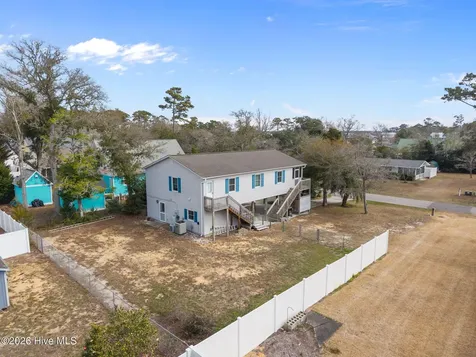 321 NE 59th Street Oak Island NC 28465