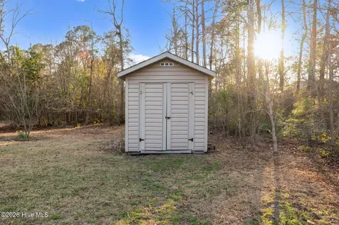 6115 Gondolier Drive New Bern NC 28560