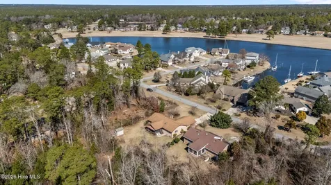 6115 Gondolier Drive New Bern NC 28560