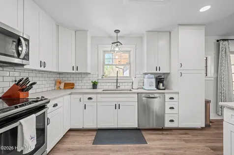 6115 Gondolier Drive New Bern NC 28560