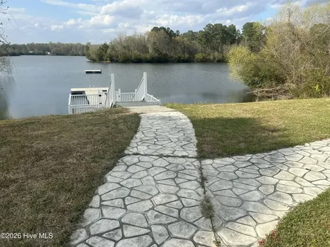 205 Antioch Lakes Road New Bern NC 28560