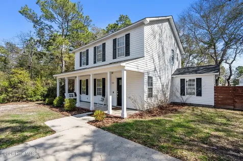 142 NE 14th Street Oak Island NC 28465