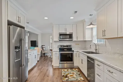 142 NE 14th Street Oak Island NC 28465