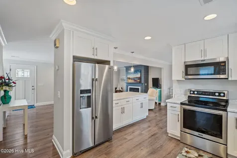 142 NE 14th Street Oak Island NC 28465