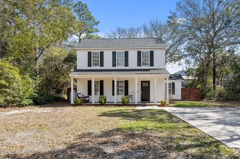 142 NE 14th Street Oak Island NC 28465