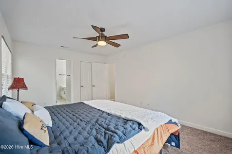 142 NE 14th Street Oak Island NC 28465