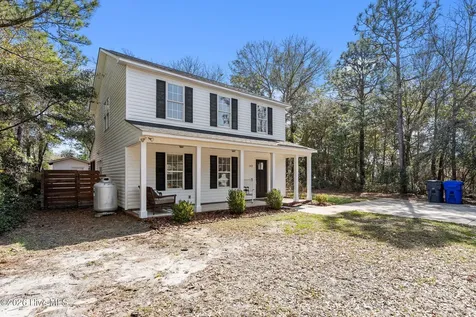 142 NE 14th Street Oak Island NC 28465