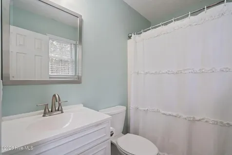142 NE 14th Street Oak Island NC 28465