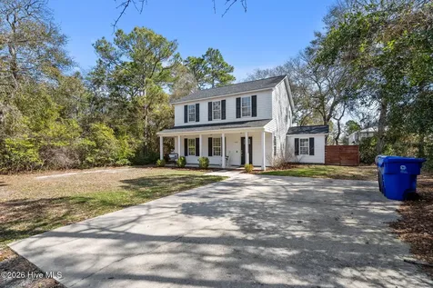 142 NE 14th Street Oak Island NC 28465