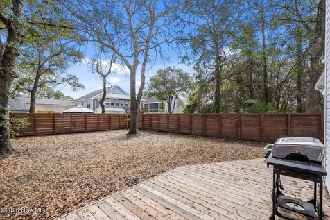 142 NE 14th Street Oak Island NC 28465