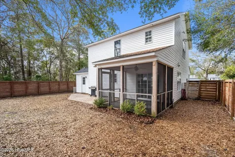 142 NE 14th Street Oak Island NC 28465