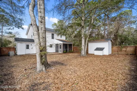 142 NE 14th Street Oak Island NC 28465