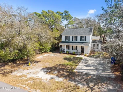 142 NE 14th Street Oak Island NC 28465