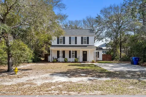 142 NE 14th Street Oak Island NC 28465