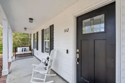 142 NE 14th Street Oak Island NC 28465