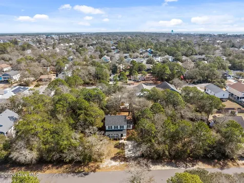 142 NE 14th Street Oak Island NC 28465