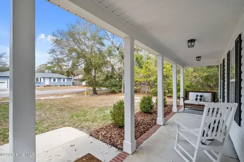 142 NE 14th Street Oak Island NC 28465