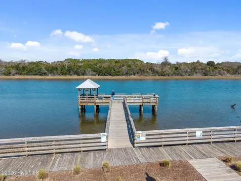 142 NE 14th Street Oak Island NC 28465