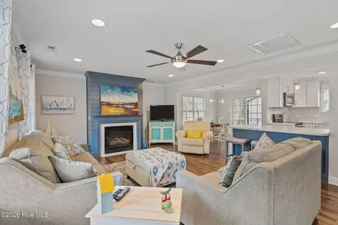 142 NE 14th Street Oak Island NC 28465