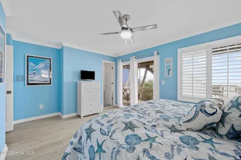 1004 N Shore Drive Surf City NC 28445