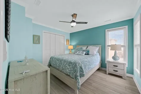 1004 N Shore Drive Surf City NC 28445